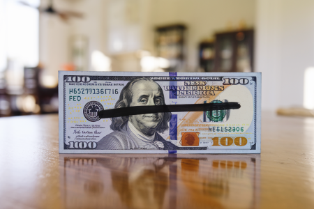 billet-banque-table-feutre-noir